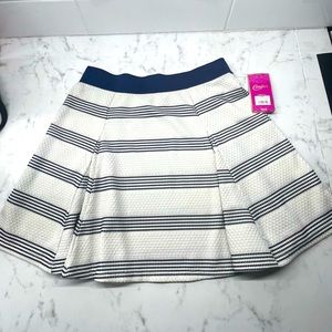 (NEVER USED) Off White/Navy Striped Short Skirt with Tags | Brand Candie’s